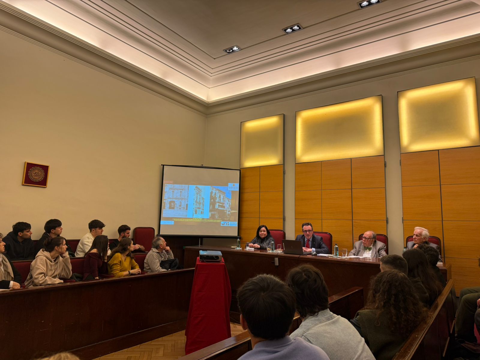 El profesor Bernat-Noël Tiffon presenta su obra en la RAED 